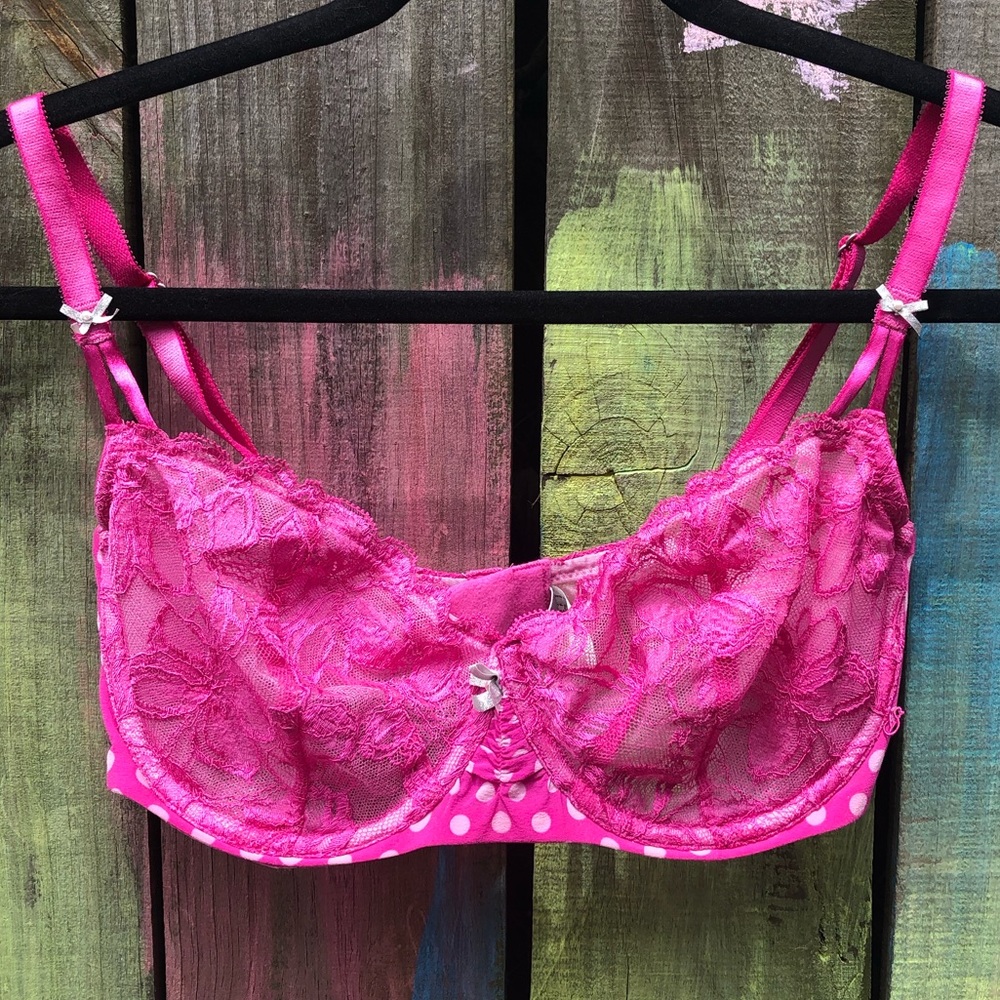 Victoria’s Secret Pink Polka Dot Lace 34DD Bra